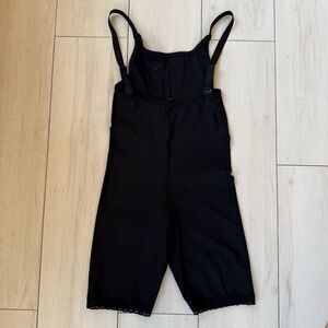 ISAVELA COMPREXXWEAR Large Black Compression Bodysuit Mid Thigh Open Crotch